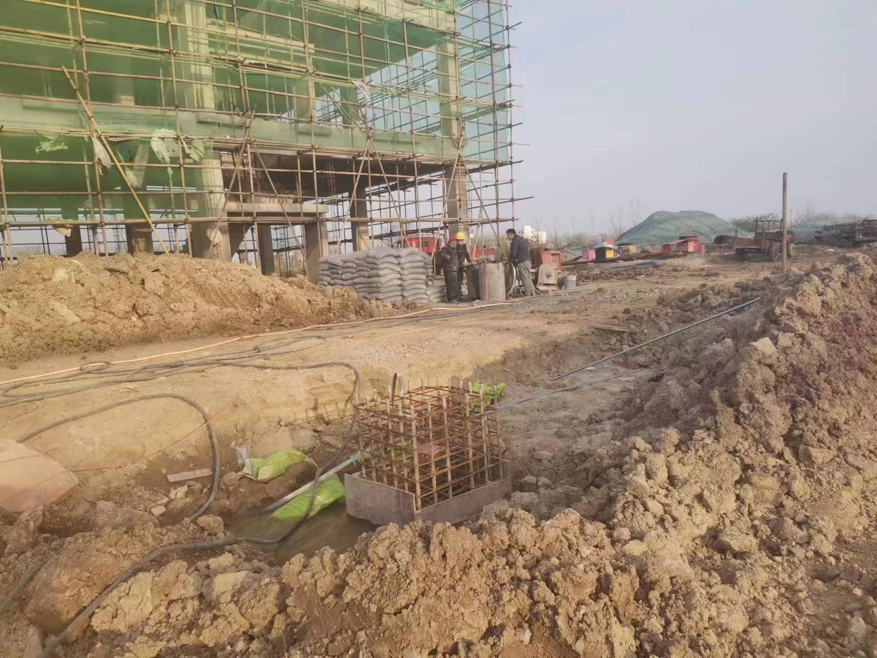 高昌当桥梁出现裂缝的时候应该及时加固修补